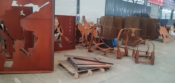 Lembaran Logam Corten Tahan SPA-H Luar Ruangan Dengan Finishing Berkarat